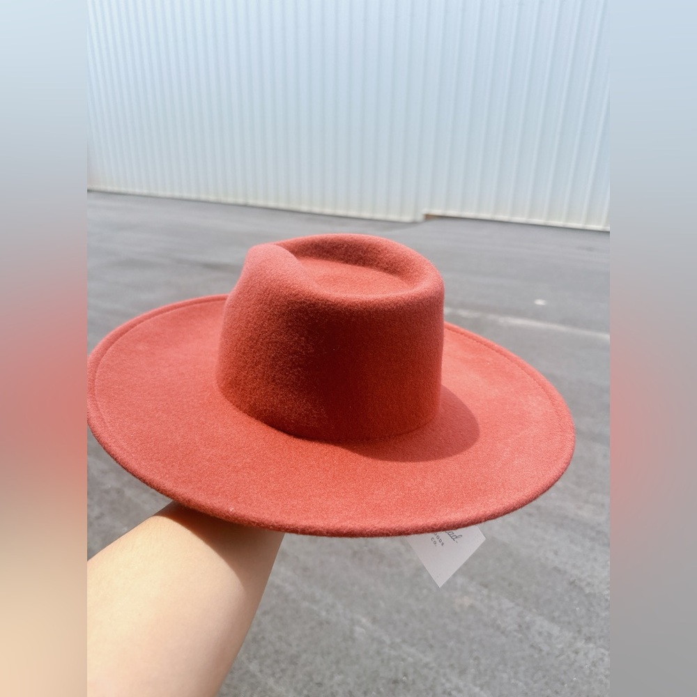 Universal Thread Women's 100% Wool 3.5” Wide Brim Fedora Cowboy Hat Red - NEW - Picture 3 of 4